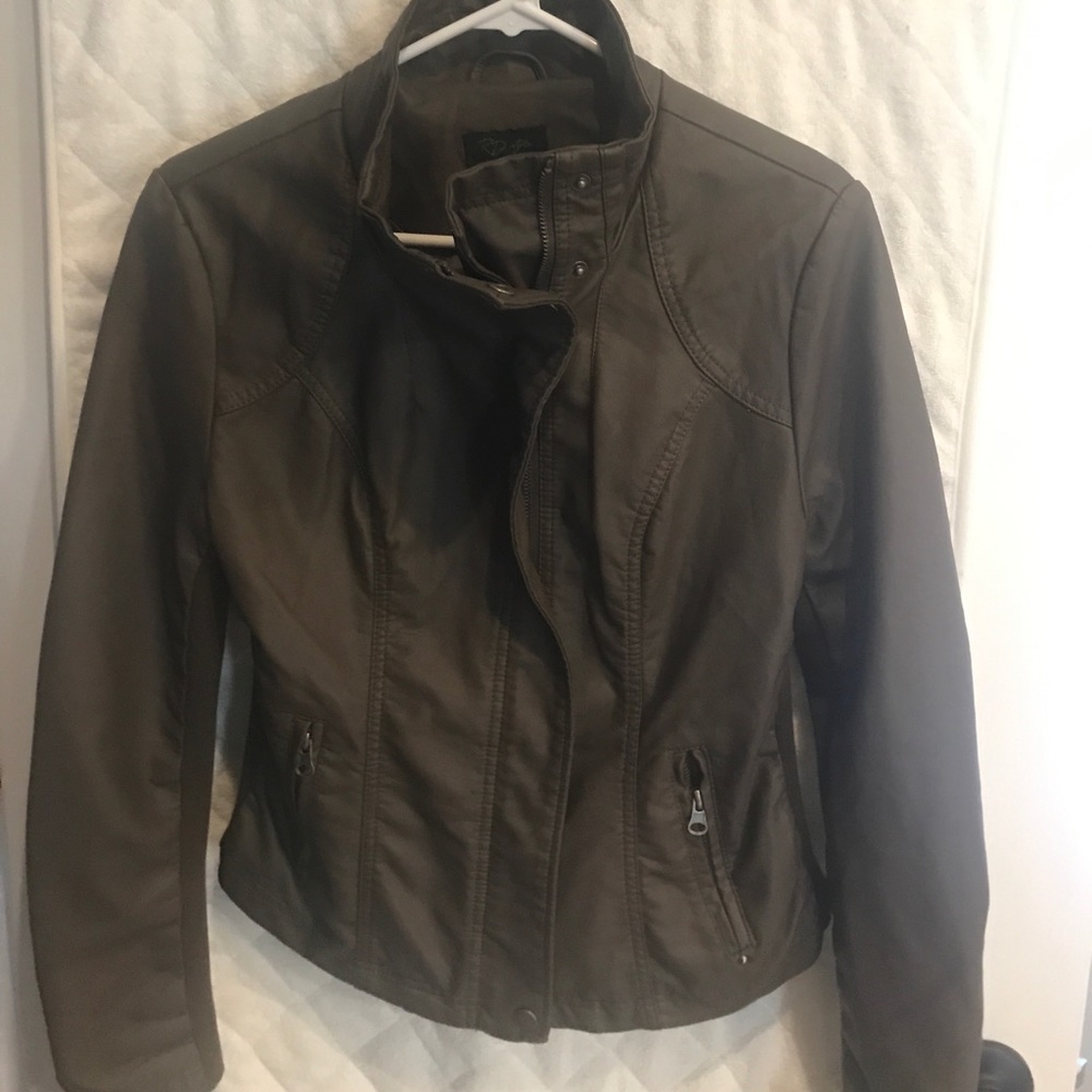 Leather jacket - Picture 2 of 5