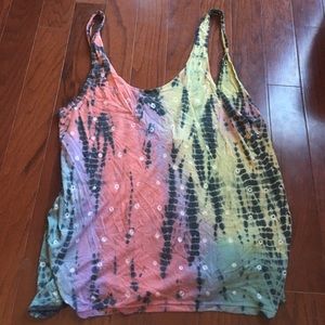 Scoop back tie dye tank!