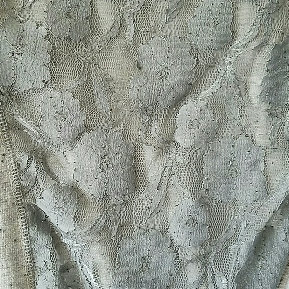 Lace detail sweatshirt! - Picture 3 of 4