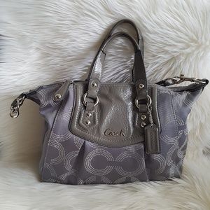 Women's Gray Coach purse Women's Gray Coach purse