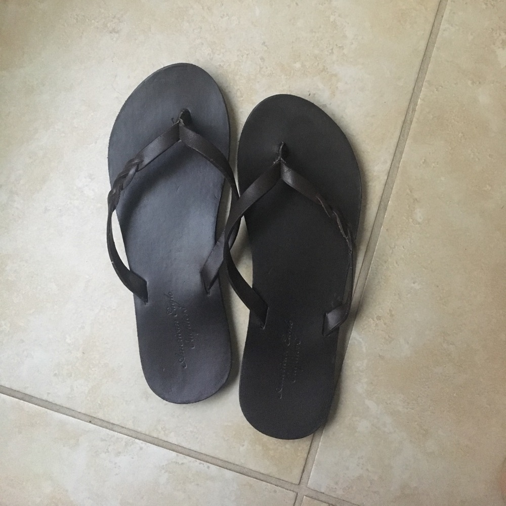 ON HOLD...AEO Flip flops