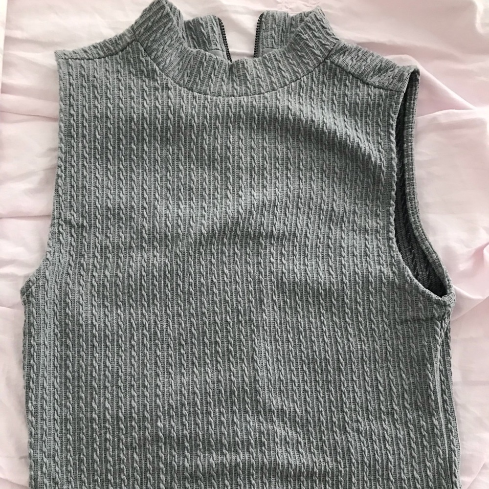 Forever 21 “turtle neck” crop top