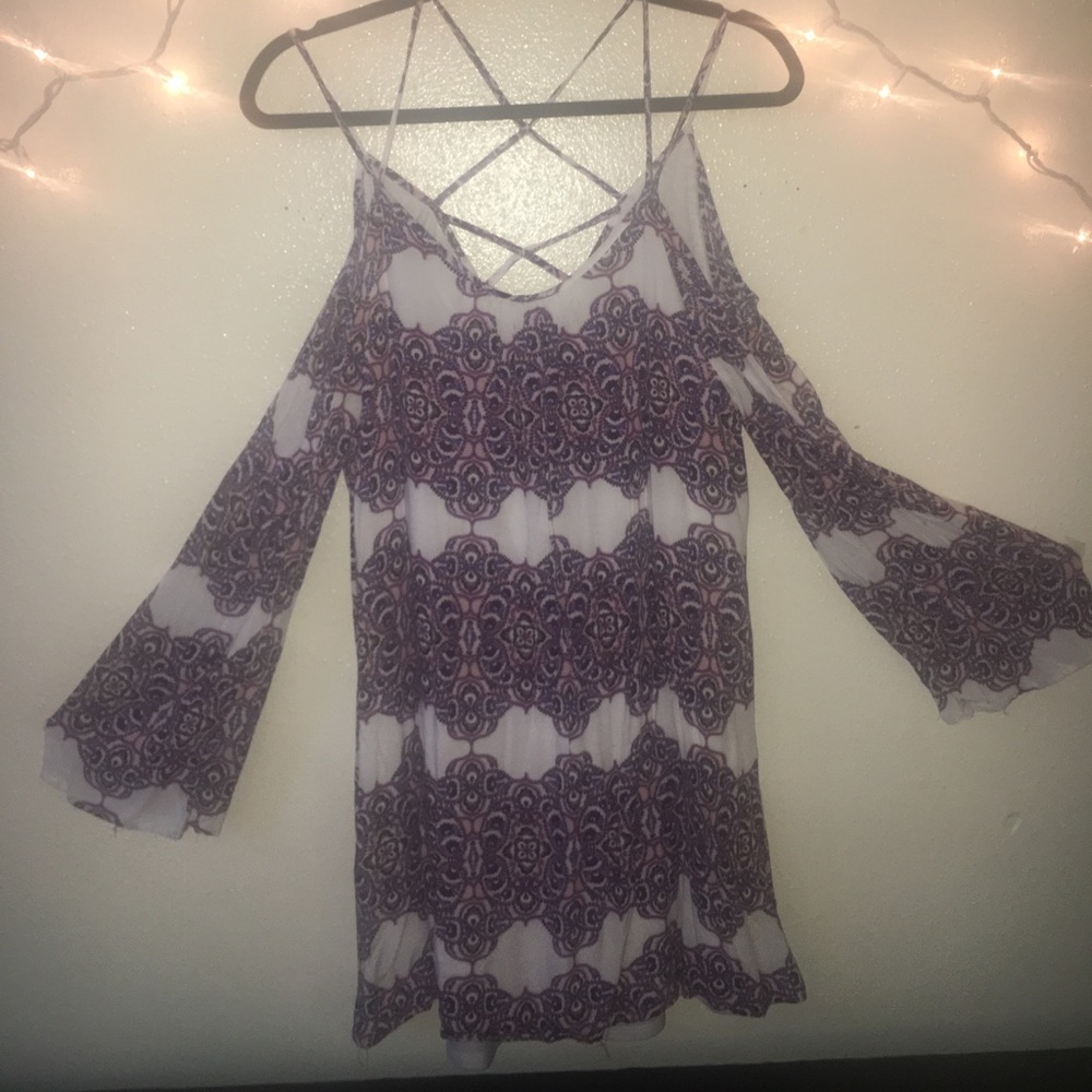 Open shoulder, criss cross back, long sleeve dress