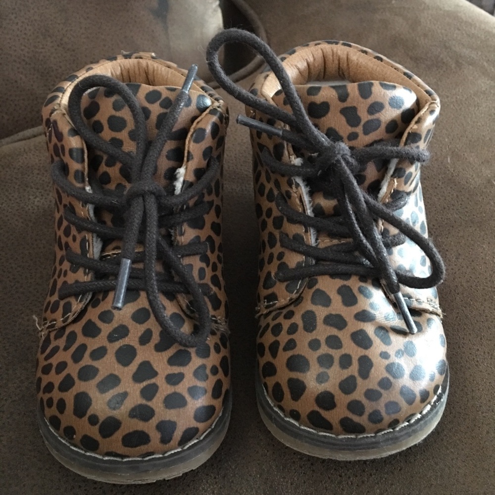 H&M cheetah booties size 6
