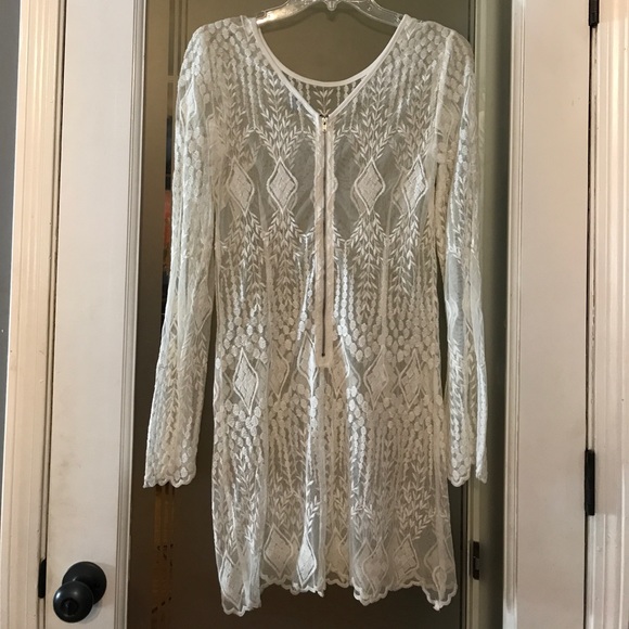 IVORY LACE DRESS - Picture 3 of 4