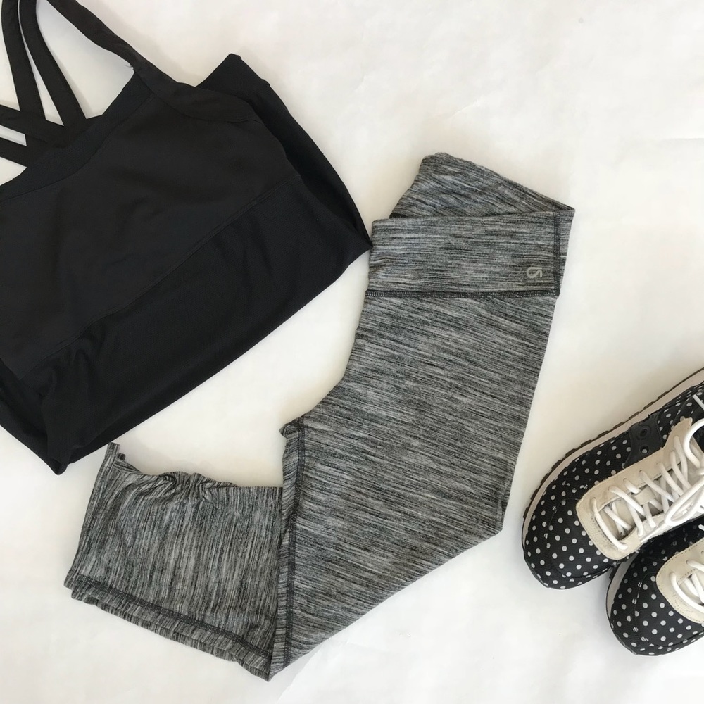 GapFit spacedye cropped leggings with cutouts Sz S