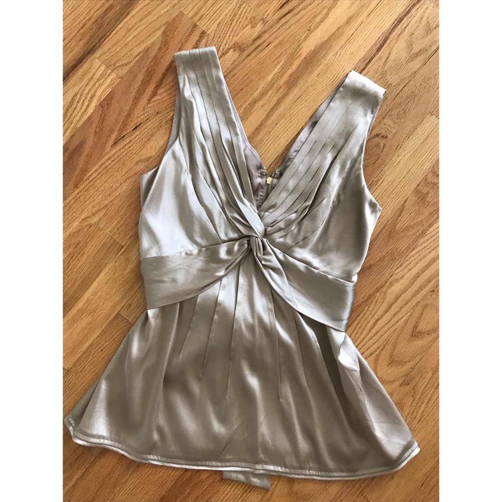 BRAND NEW BEAUTIFUL BCBG SILK TOP