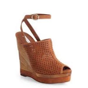 Barely worn Diane Von Furstenberg Wedges