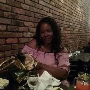 Meet your Posher, Traci