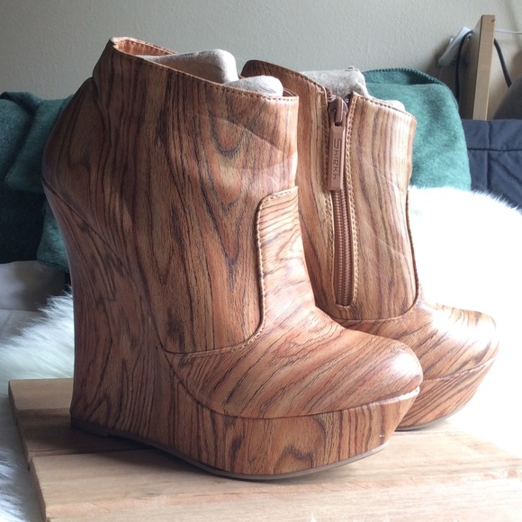 Shiekh Shoes - 🌸Re-Posh🌸Shiekh Faux Hardwood Wedges