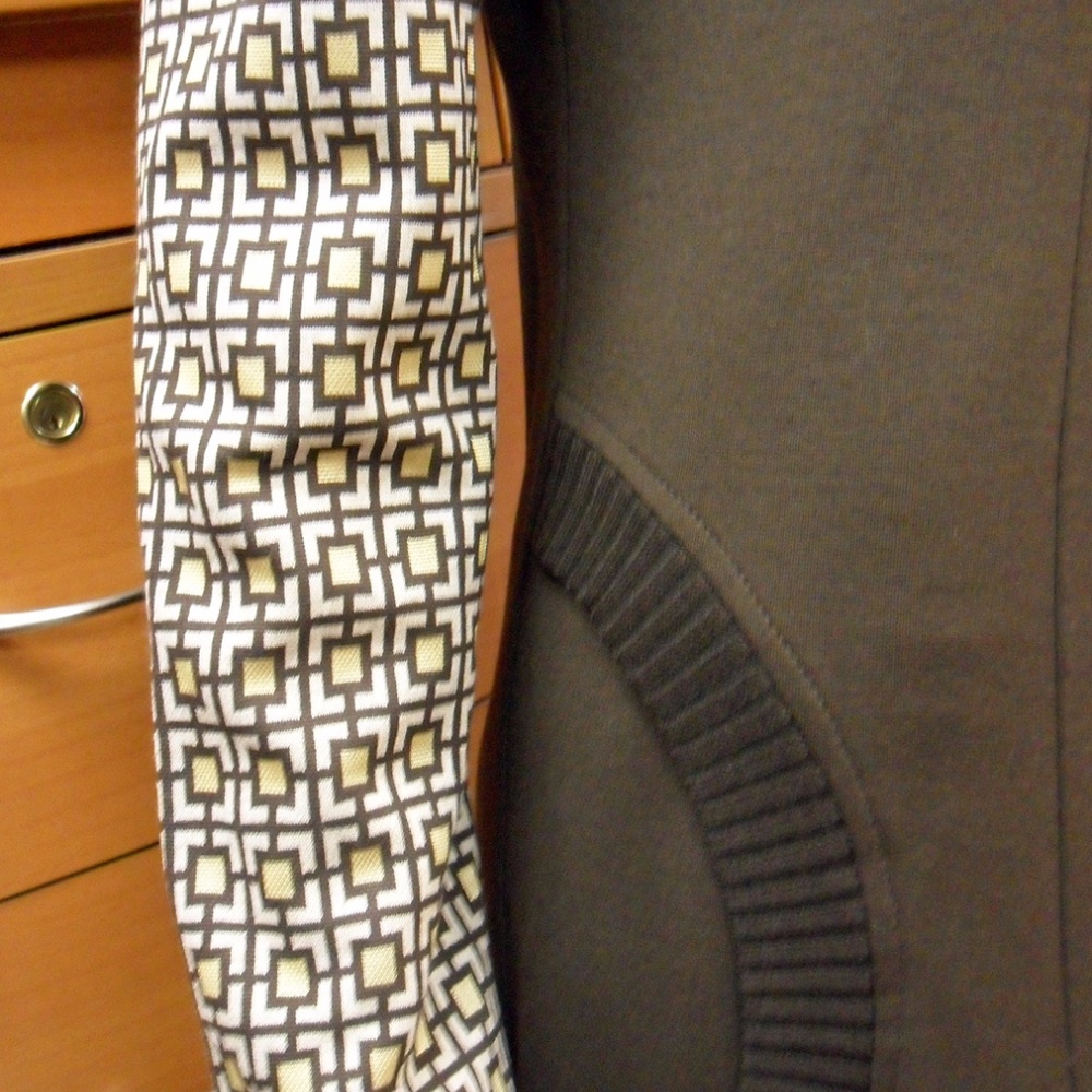 WEAR TO WORK PLUS SIZE DRESS MADE IN EUROPE - Picture 3 of 6