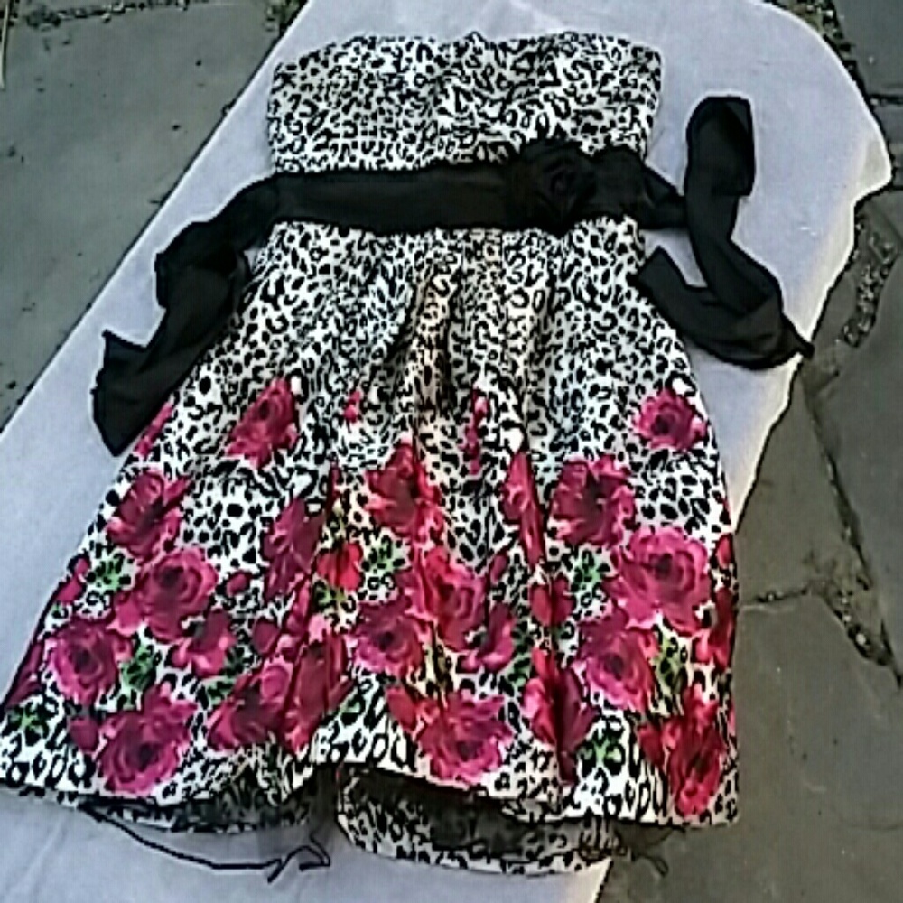 Strapless dress