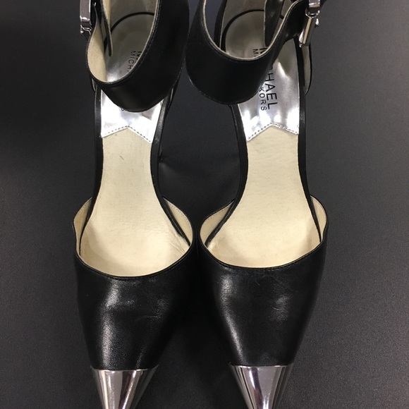 🔥MICHAEL KORS HEELS - Picture 2 of 6