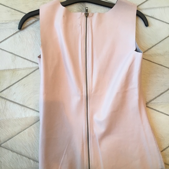 Top - Picture 2 of 3