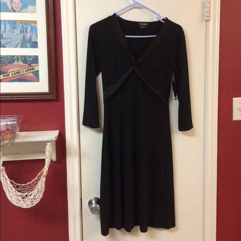 BCBG empire "twist" matte jersey dress in black