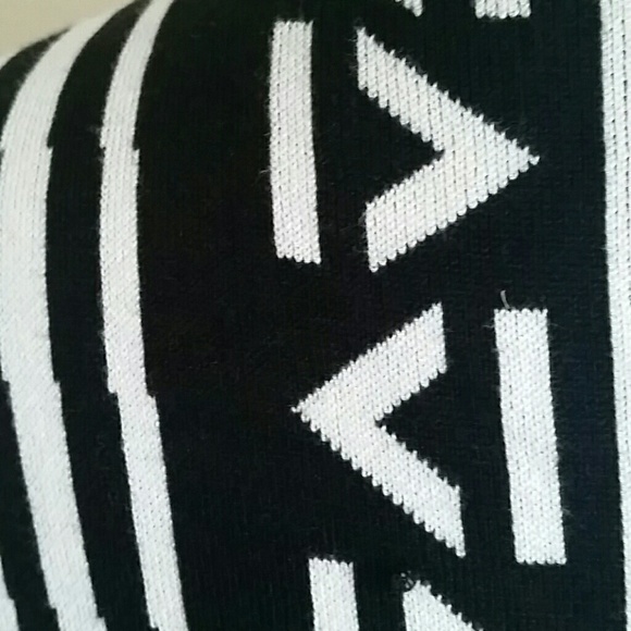 Derek💟heart dress - Picture 4 of 5