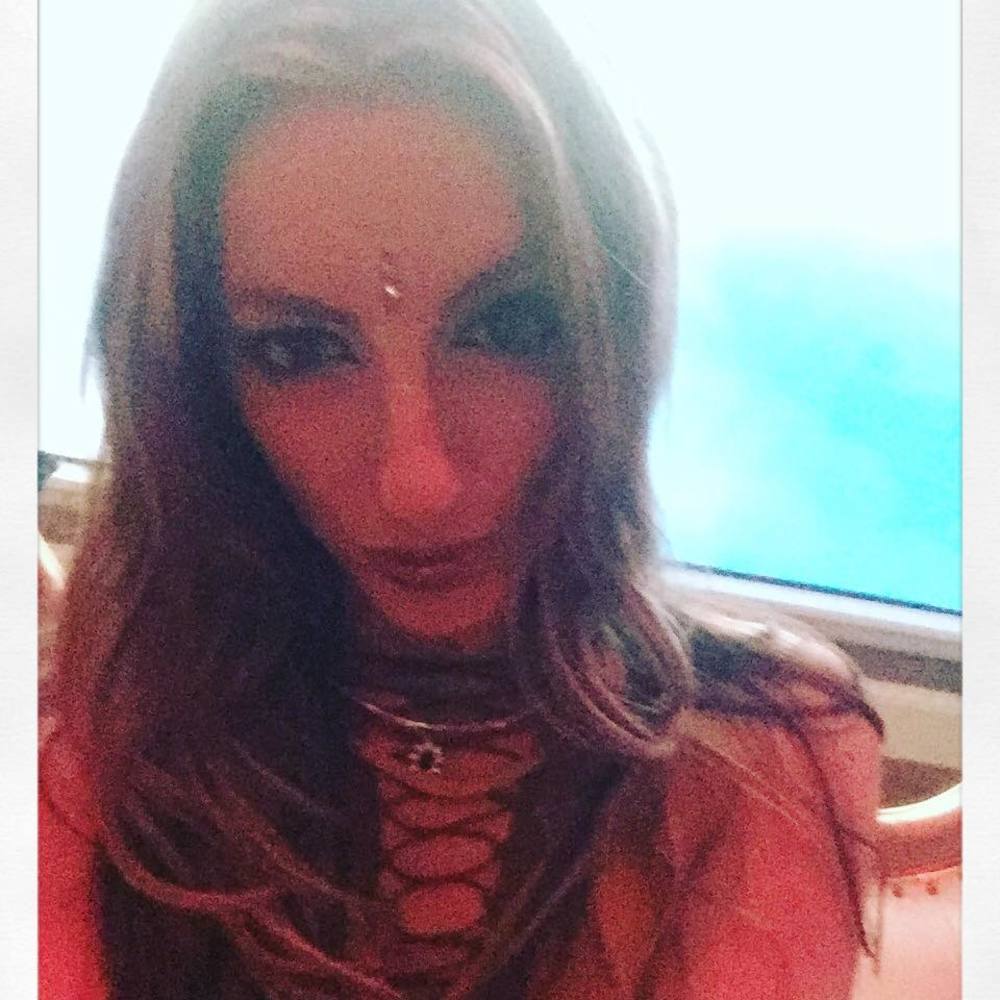 Meet your Posher, Liana