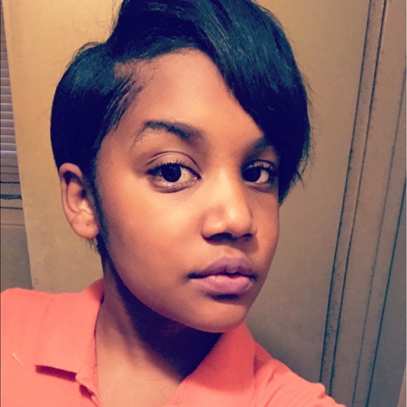 Meet your Posher, Mikeia - Picture 1 of 1