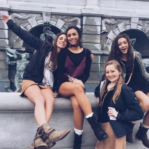 Meet your Posher, Luciana