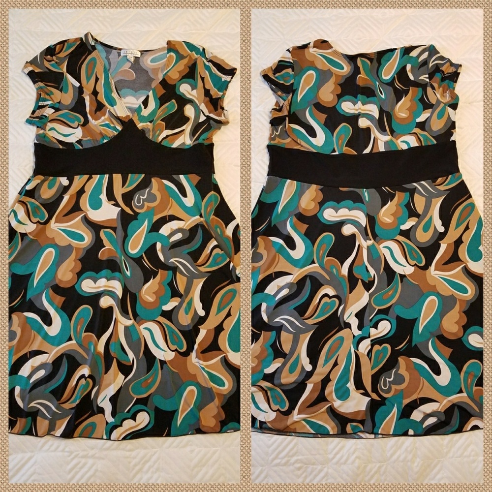 Beautiful patterned dress Enfocus 22W