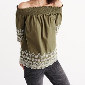 Abercrombie & Fitch Off The Shoulder Top