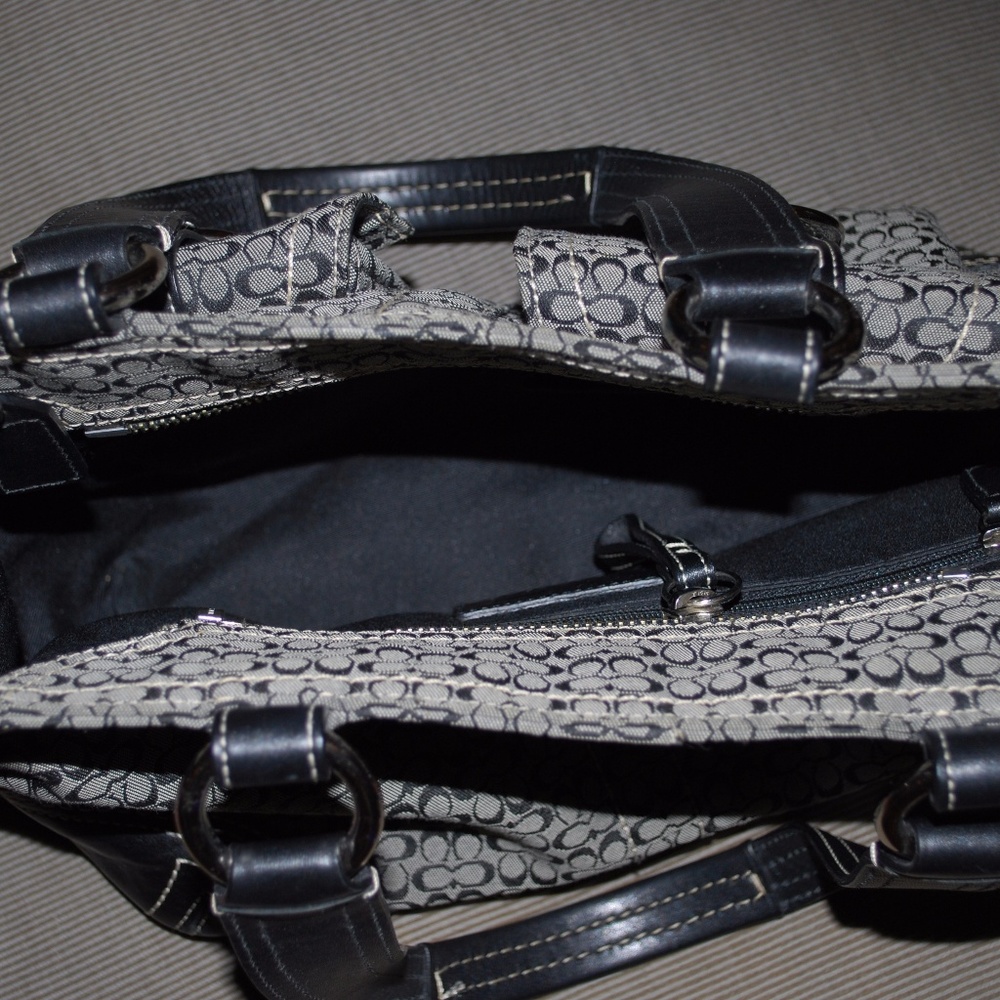 Coach Purse - Picture 3 of 3