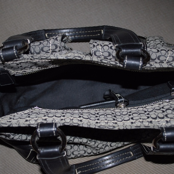 Coach Purse - Picture 3 of 3