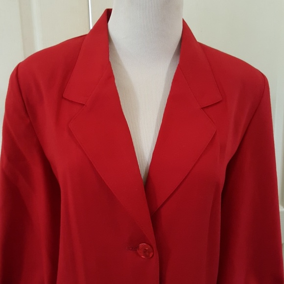 Sag Harbor Red Blazer. Size 10 Petite. - Picture 3 of 8