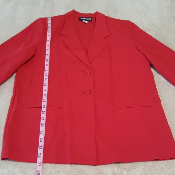 Sag Harbor Red Blazer. Size 10 Petite. - Picture 6 of 8