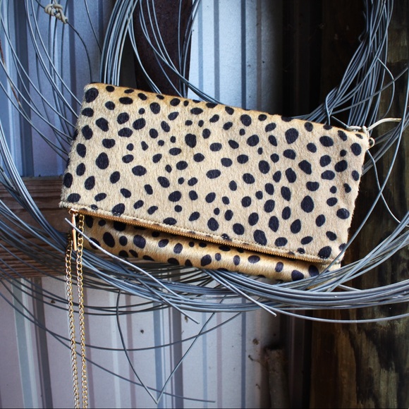 Handbags - Leopard Print a Clutch with Detachable Chain
