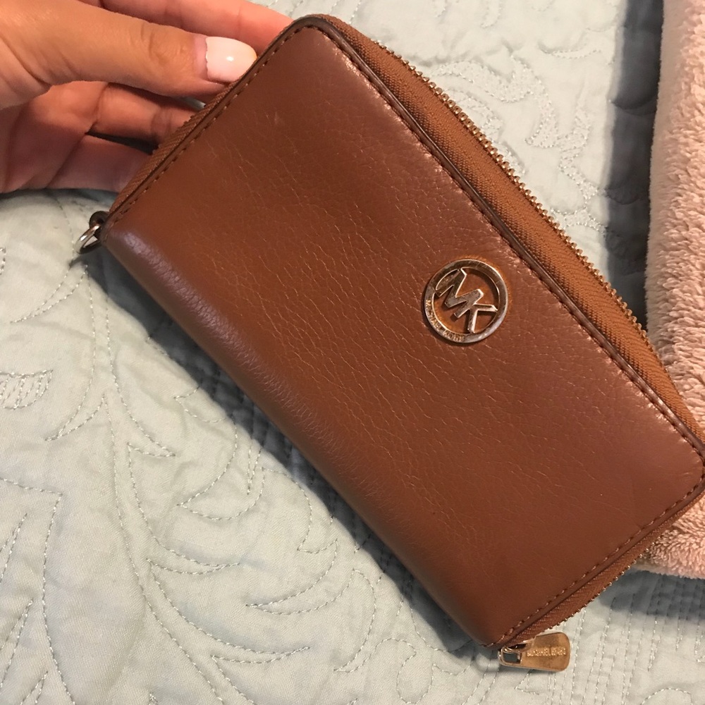 Michael Kors wristlet
