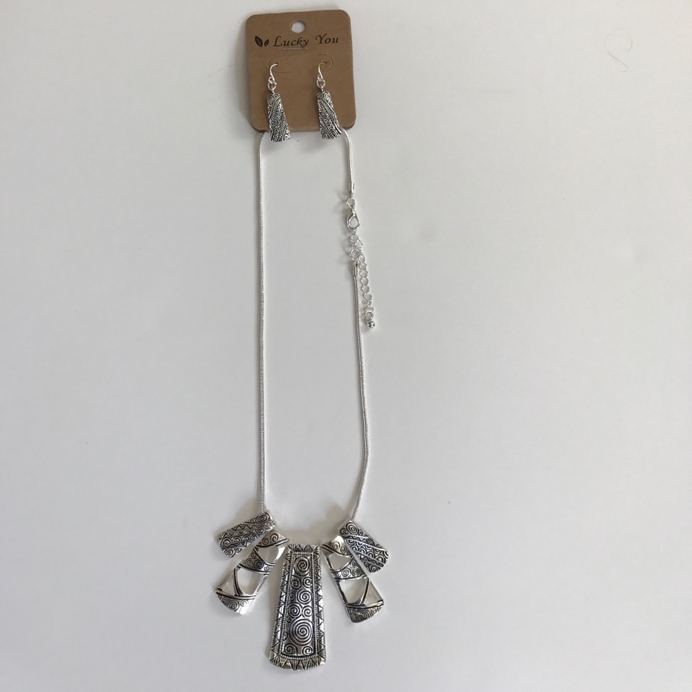 Necklace Set