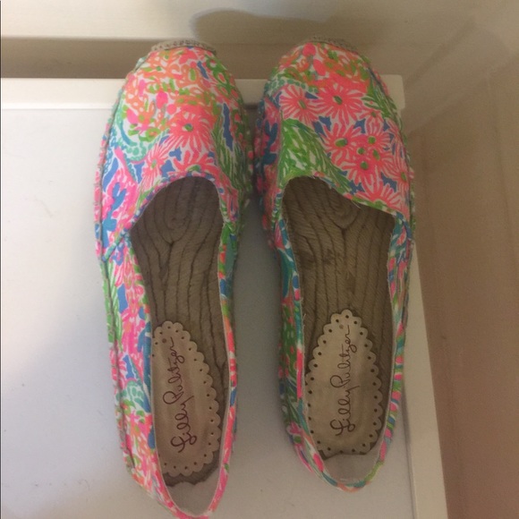 Lilly Pulitzer  Lia Espadrille in Lovers Coral - Picture 1 of 3