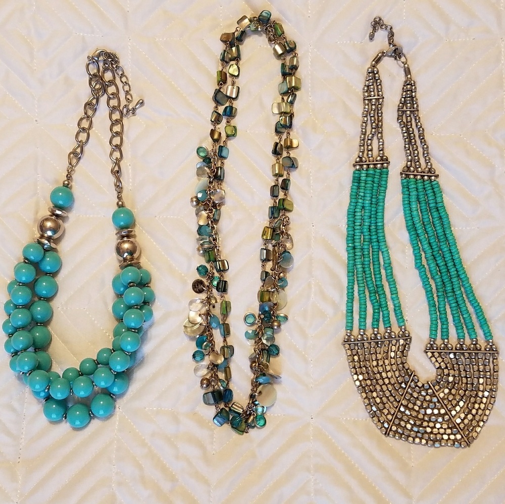 Lot of 3 turquoise blue necklaces