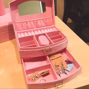 Jewelry organizer