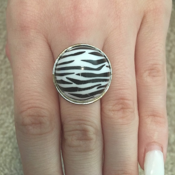 Ring - Picture 2 of 3