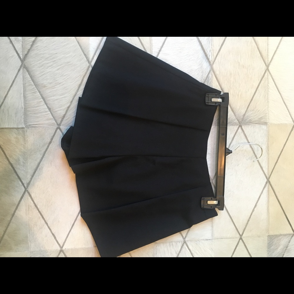 Black mini skort