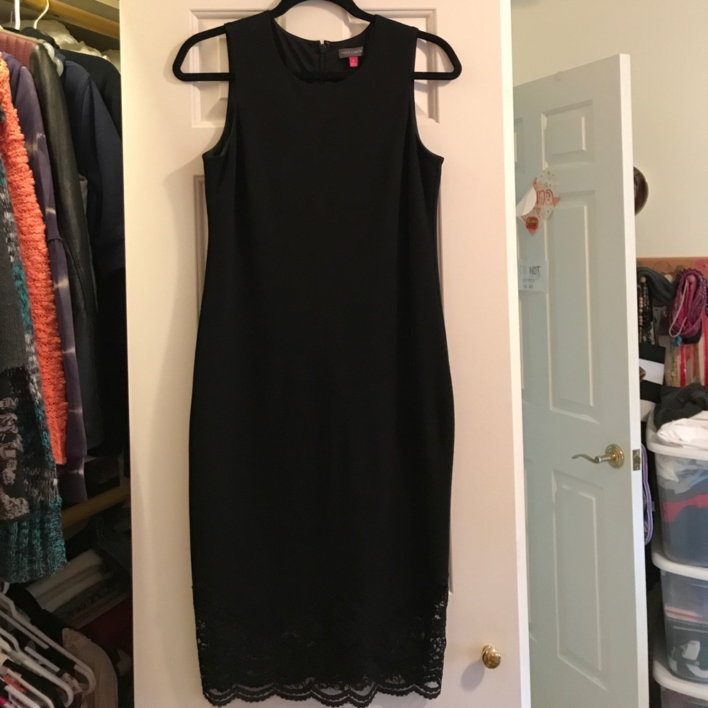 NWOT Vince Camuto black sleek dress size 4!