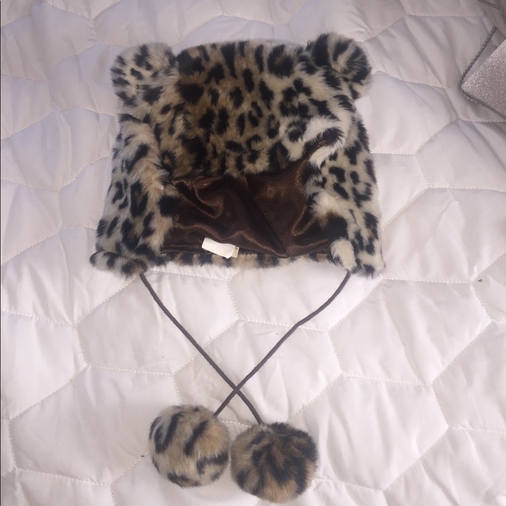 Black Poppy Furry Cheetah Pom Pom Hat