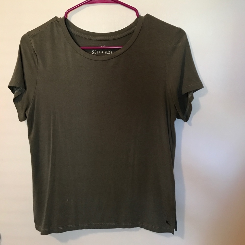 Green crop top