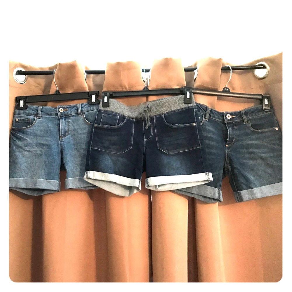3 PAIRS / ARIZONA JEANS (MIDI SHORTS)