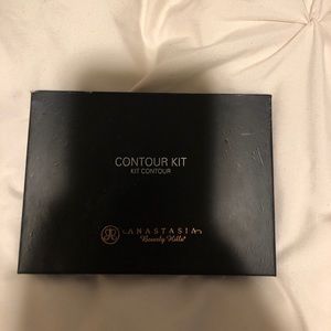 Anastasia Beverly Hills Original Contour Kit