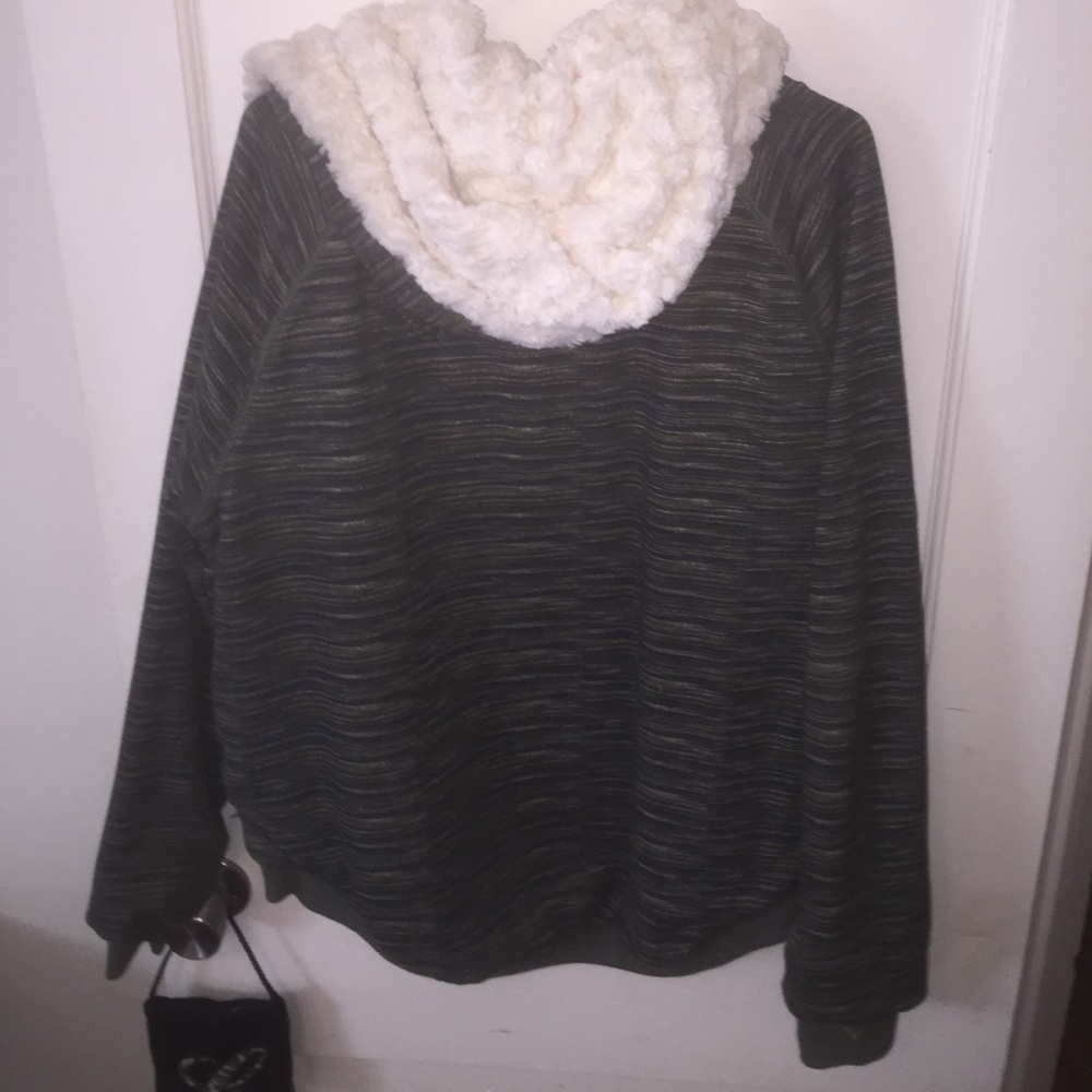 jacket - Picture 2 of 2