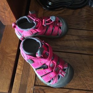 Keen waterproof sandals size 9 (girls')