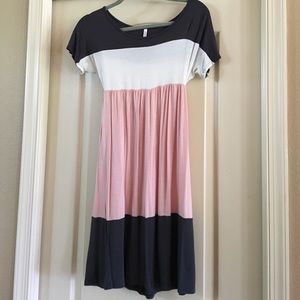 Used. Pinkblush maternity dress.