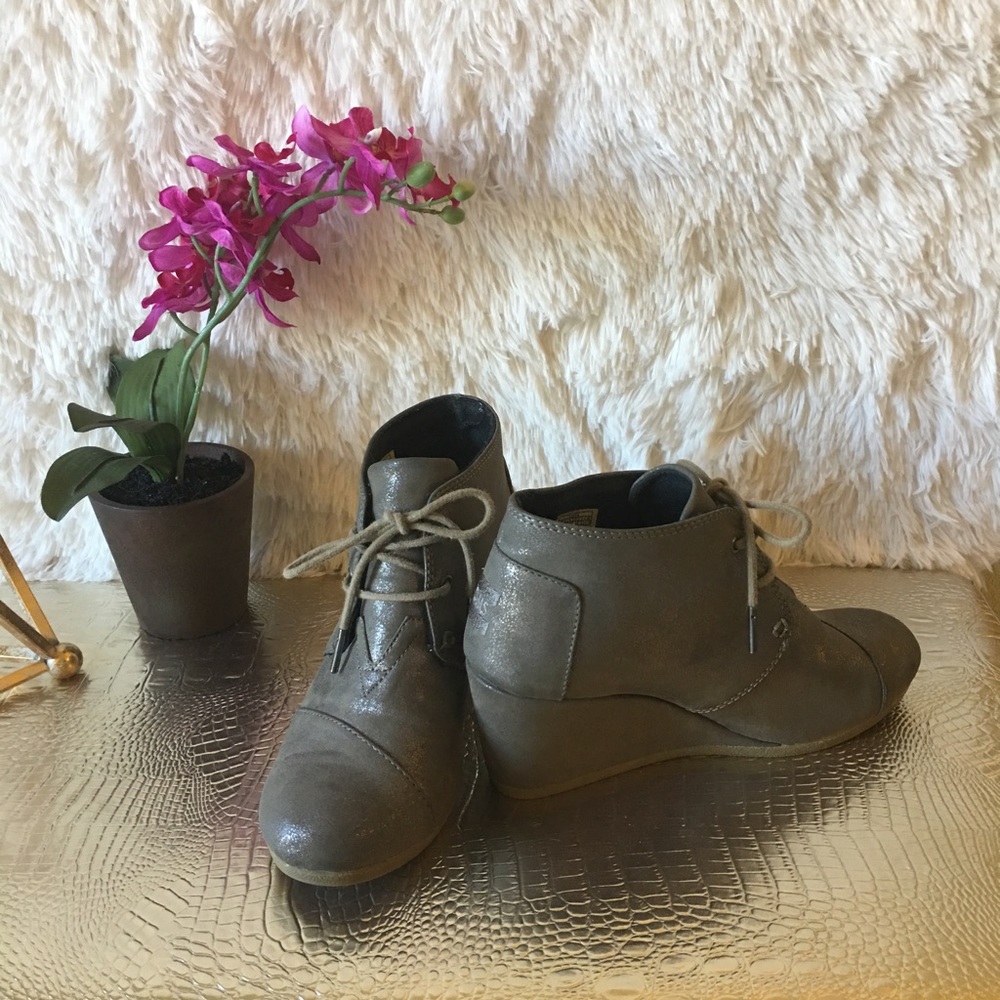 TOMS Desert Gunmetal Metallic Wedge Booties