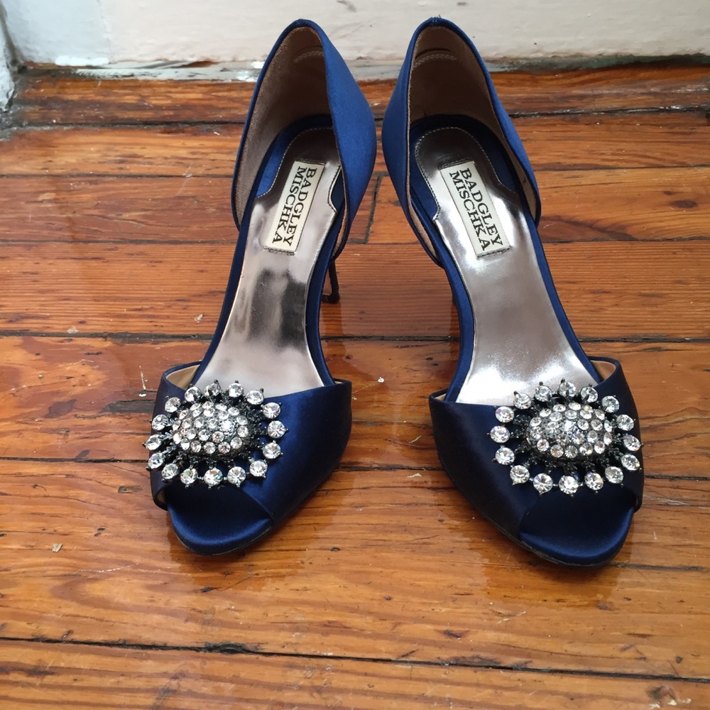 BEAUTIFUL ROYAL BLUE BADGLEY MISHKA PEEP TOE HEELS