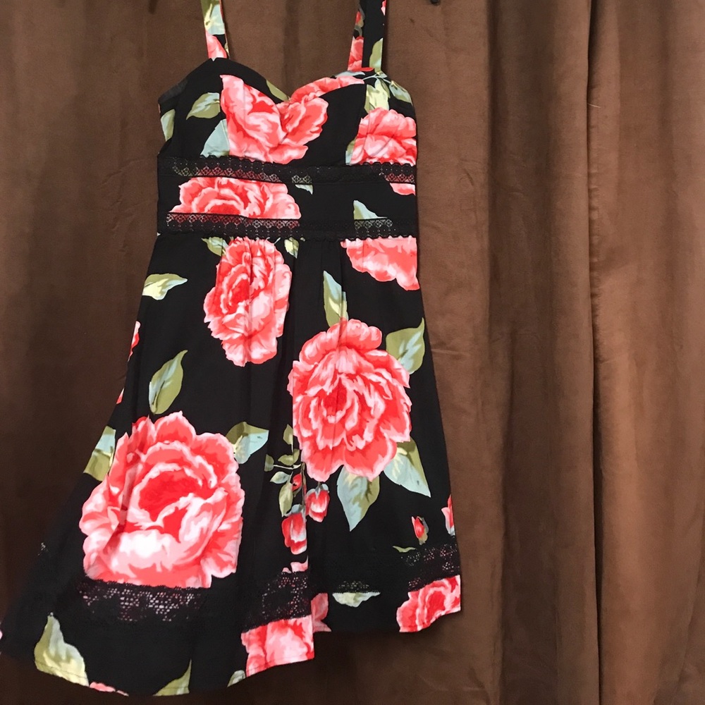 A nice dress with a flowers on it