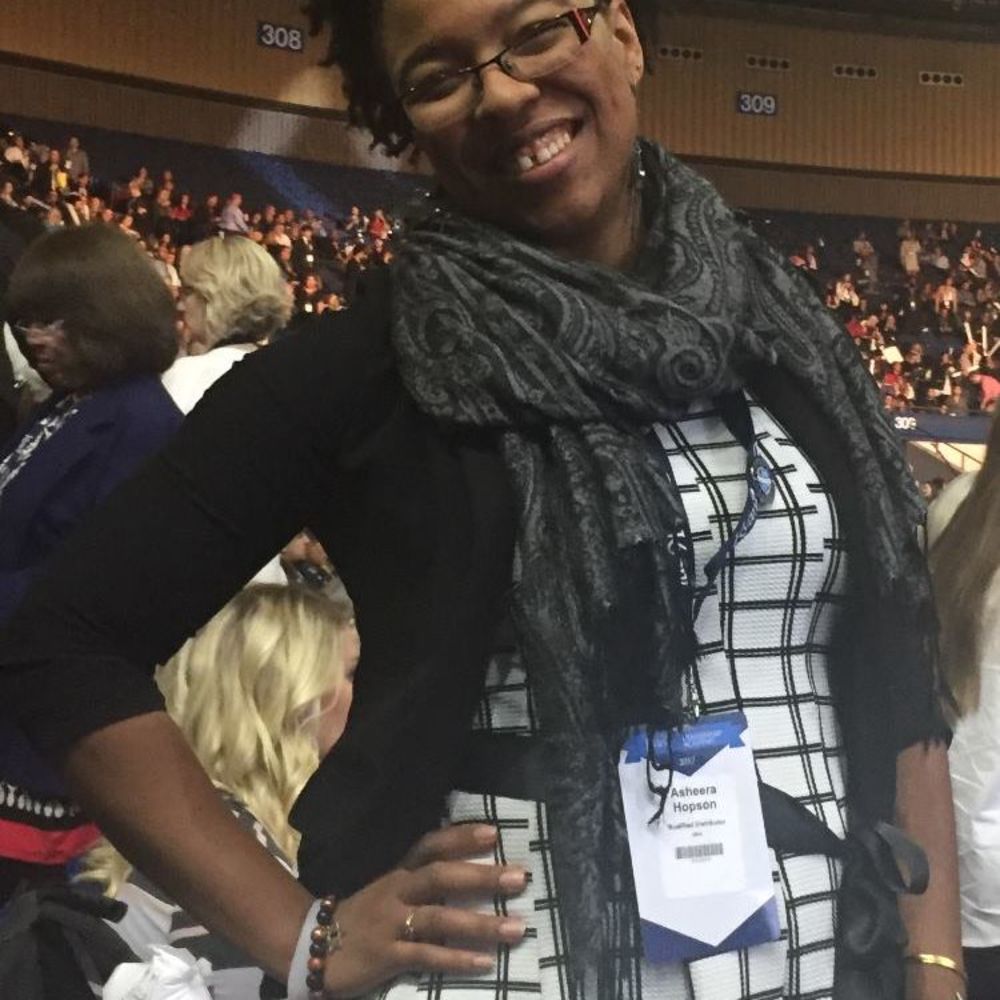 Meet your Posher, Asheera