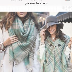 NWT- Poncho multi wear scarf